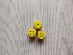 Dřevěné hrací kostky 16 mm